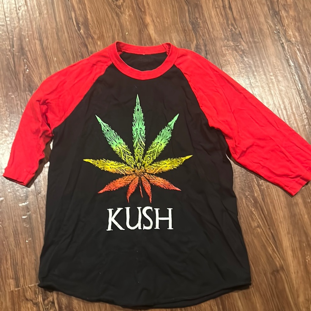Kush shirt size large